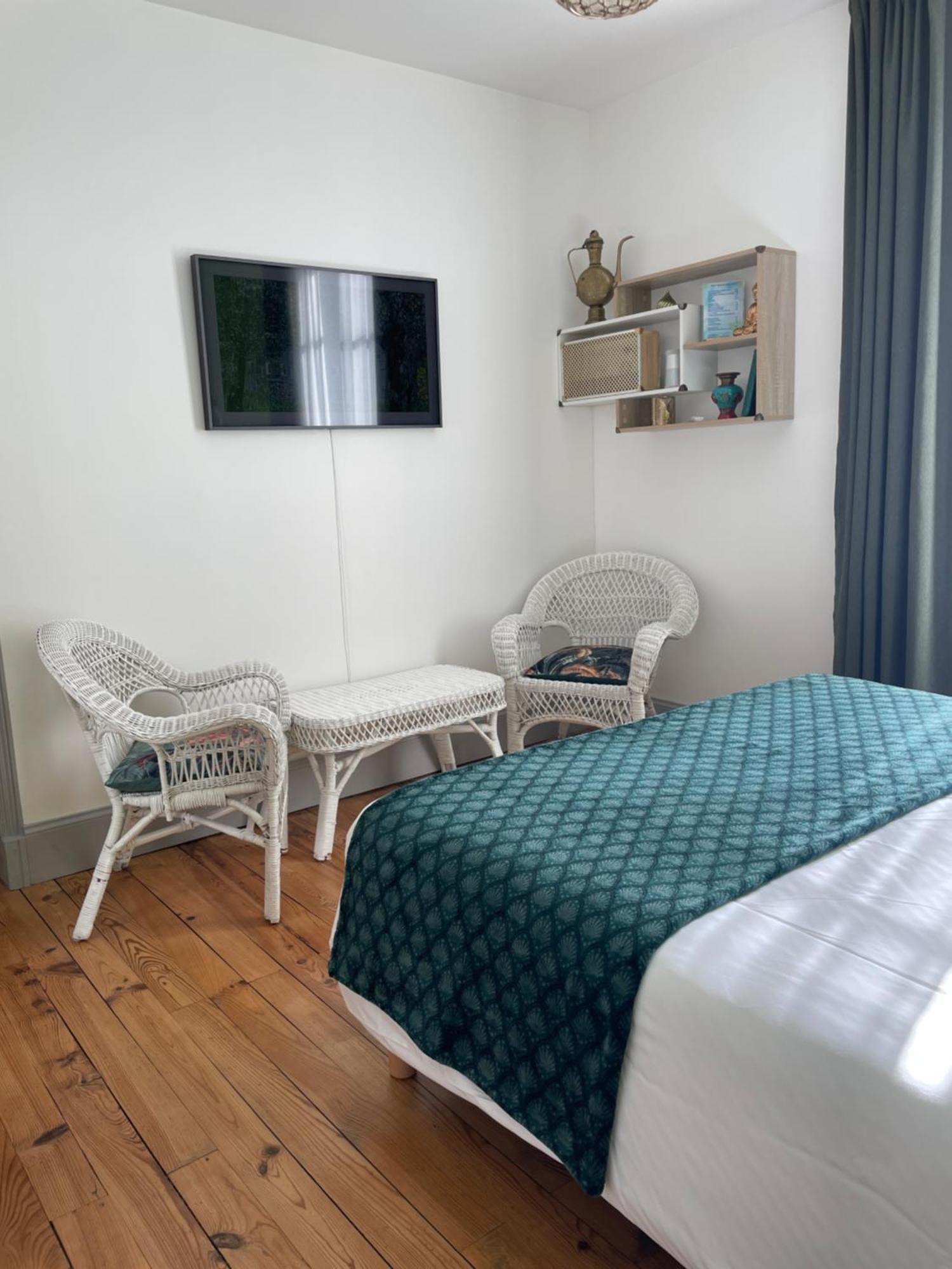 Mas Terre Chambres D'Hotes Lezoux Zewnętrze zdjęcie